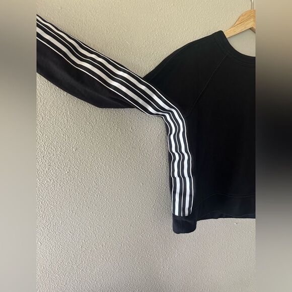 Athleta 24/7 Striped Crew Sweatshirt Black White Sporty Athleisure XS Petite - Picture 3 of 7